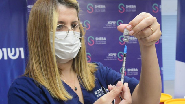 חיסון רביעי למושתלי לב (צילום: אבשלום ששוני)