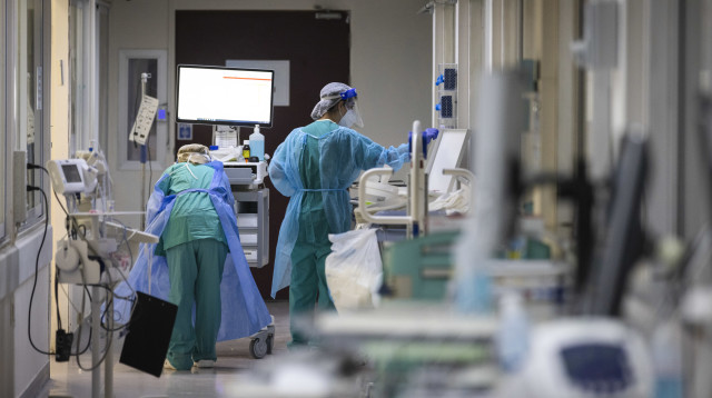 מחלקת קורונה  (צילום: אוליבייר פיטוסי, פלאש 90)