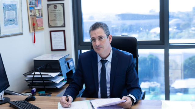 אלי אנושי (צילום: אלי אנושי)