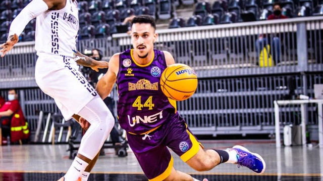 שחקן הפועל חולון ניב משגב (צילום: אתר רשמי, ליגת האלופות)