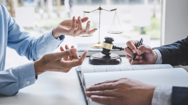 כל מה שצריך לעשות לאחר תאונת דרכים (צילום: FREEPIK)