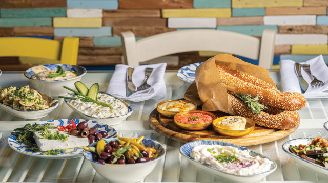 מסעדת "סלון יווני" (צילום: שירן כהן)