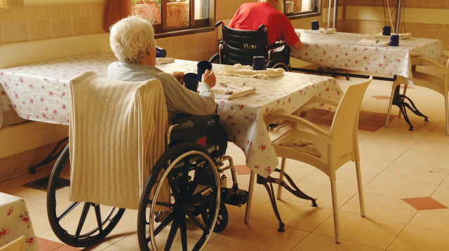 בית אבות (צילום: ראובן קסטרו)