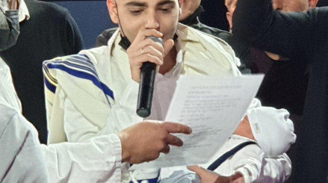 שיר לוי בטקס הברית של בנו - נועם לוי (צילום: אור גפן)