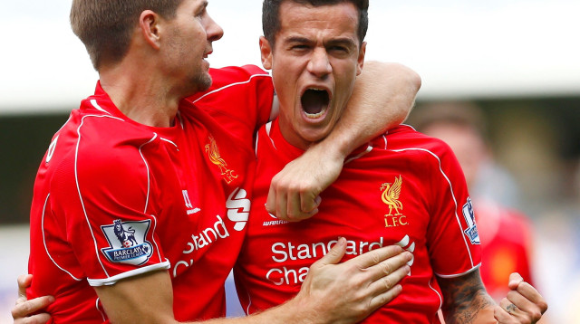 שחקני ליברפול ב-2014, סטיבן ג'רארד, פיליפה קוטיניו (צילום: רויטרס)