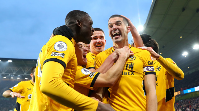 שחקני וולבס חוגגים (צילום: Catherine Ivill/Getty Images)