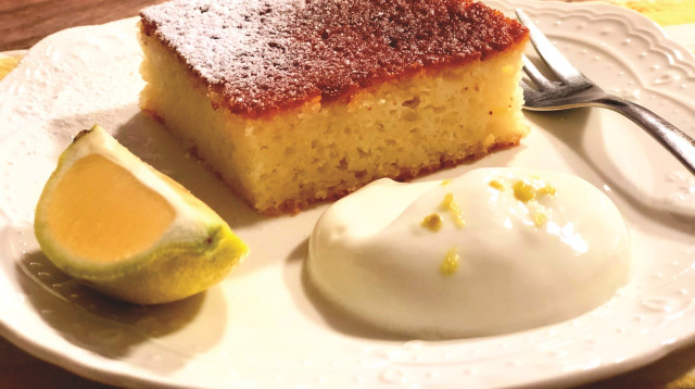 עוגת לימון ויוגורט (צילום: פסקל פרץ-רובין)
