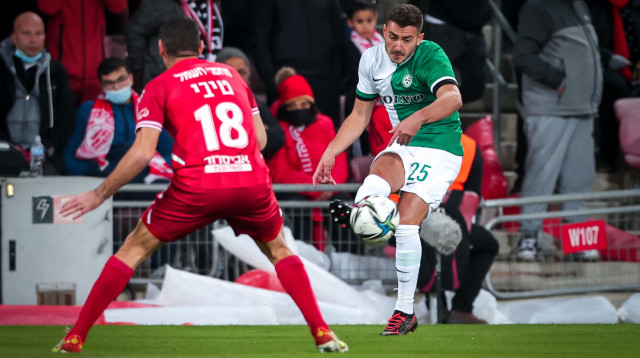 רז מאיר שחקן מכבי חיפה (צילום: מאור אלקסלסי)