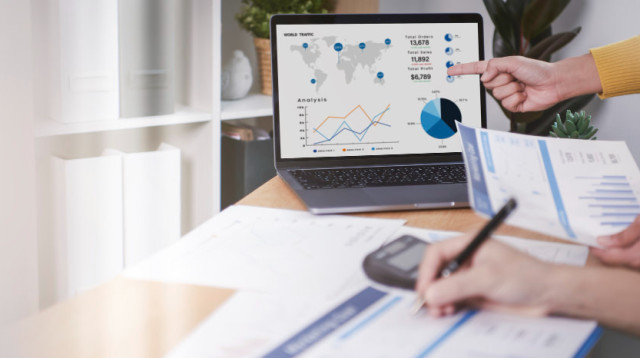 כל מה שצריך לדעת על קידום ממומן וקידום אורגני (צילום: FREEPIK)