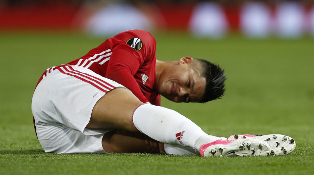 מרקוס רוחו שחקן מנצ'סטר יונייטד נפצע (צילום: רויטרס)