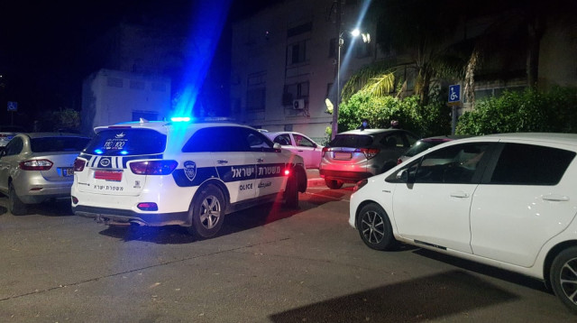 ניידת משטרה בזירה בנוף הגליל (צילום: צילום פרטי)