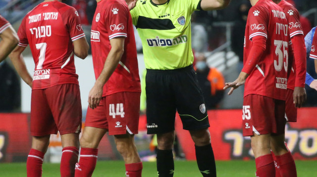 ארז פפיר חאתם עבד אלחמיד הפועל באר שבע (צילום: אודי ציטיאט)