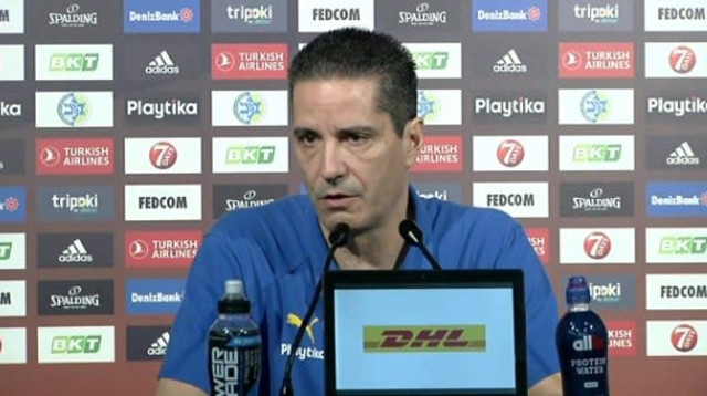 יאניס ספרופולוס מאמן מכבי תל אביב (צילום: צילום מסך, מכבי תל אביב)