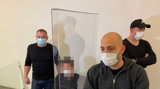 קצין המשטרה שהואשם בירי בסלומון טקה בבית משפט השלום בחיפה (צילום: יואב איתיאל, וואלה!)