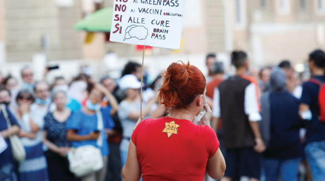 הפגנה נגד תו ירוק בעולם (צילום: רויטרס)