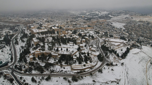שלג (צילום: REUTERS/Ammar Awad)