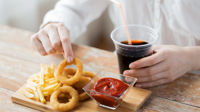 אוכל ושתייה, ג'אנק פוד (אילוסטרציה) (צילום: אינגאימג')