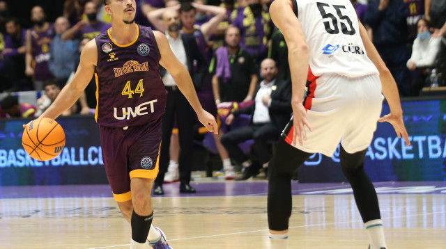 ניב משגב, שחקן הפועל חולון (צילום: אודי ציטיאט)