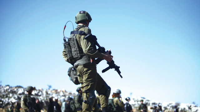 חייל צה"ל (צילום: נאסר אישתיה, פלאש 90)