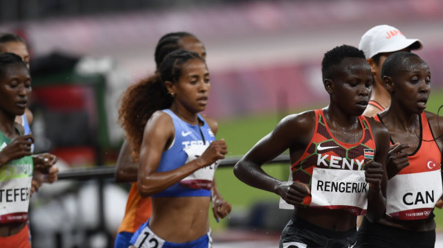 סלאמוויט באיולין-טפרי רצה ישראלית (צילום: הוועד האולימפי בישראל, סימונה קסטרווילארי)