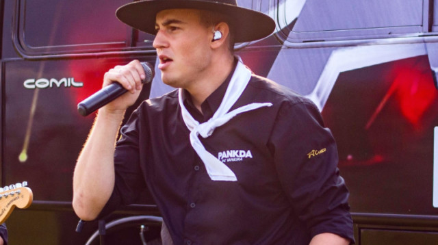 הגיטריסט הברזילאי המצליח התחשמל לפני הופעה (צילום: Getty images)