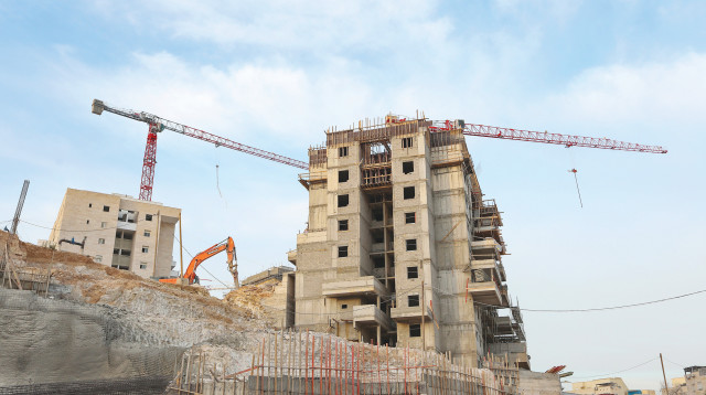 אתר בניה (צילום: יעקב לדרמן, פלאש 90)