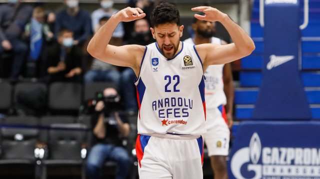 וסילי מיציץ' שחקן אנאדולו אפס (צילום: רויטרס)