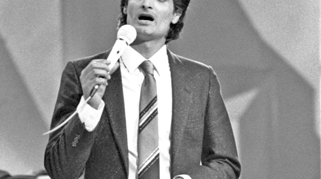  שנת 1982 זוהר ארגוב פסטיבל הזמר המזרחי ברמלה (צילום: נתי הרניק, לע"מ)