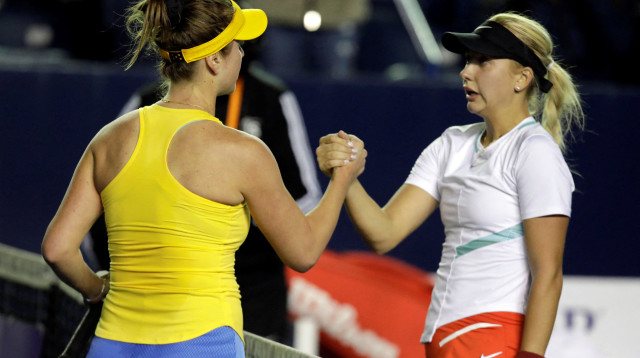 אנסטסיה פוטאפובה, טניסאית רוסייה, עם אלינה סביטולינה, טניסאית אוקראינית (צילום: רויטרס)
