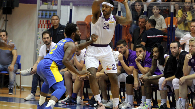 בימיו בנהריה. מייק הנרי (צילום: אדריאן הרבשטיין)