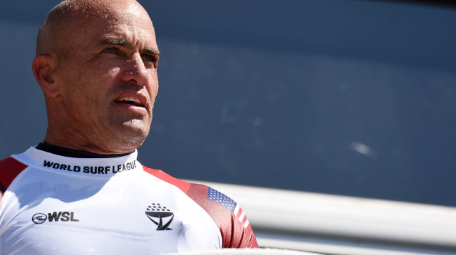 בעיירה קטנה, אין לו ברירה אלא להתחכך במעריציו ולשבת לצדם במסעדות. קלי סלייטר בפניש (צילום: GettyImages, Zed Jameson/MB Media)