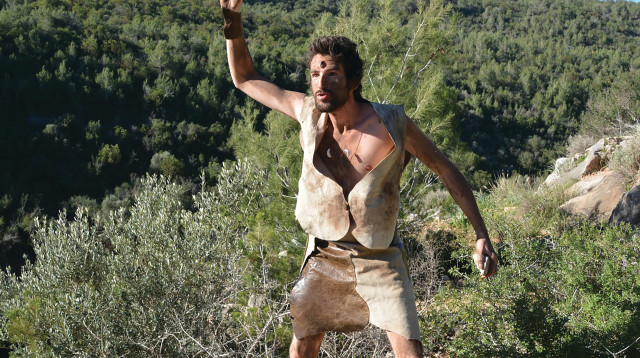 ביקור במערת האדם הקדמון (צילום: עמותת התיירות כרמלים)