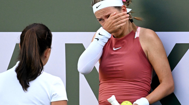 שופטת הכיסא בדקה את מצבה (צילום: רויטרס)