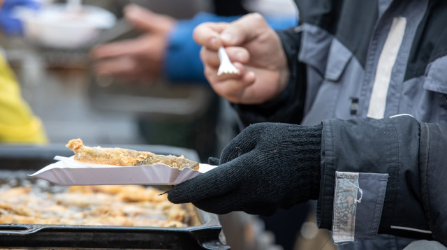 חלוקת מזון (צילום: אינג'אימג')
