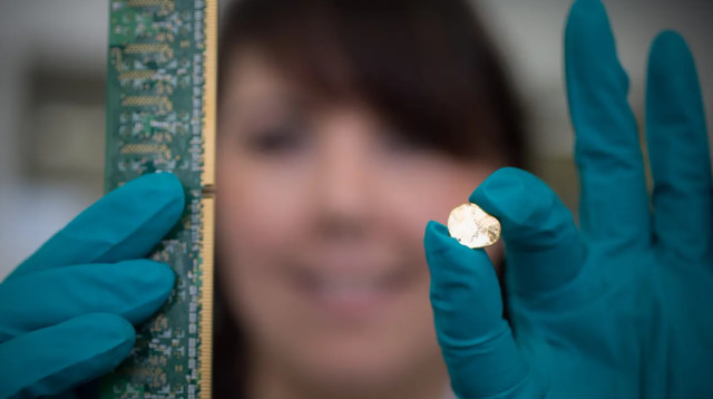 זהב שנוצר מפסולת (צילום: Royal Mint)