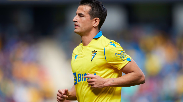 זה לא אותו שחקן. הרננדס במדי קאדיס (צילום: GettyImages, Fran Santiago)