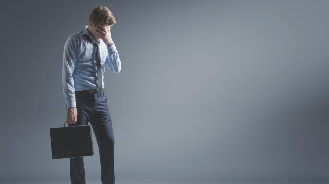 שעמום בעבודה (צילום: אינג'אימג')