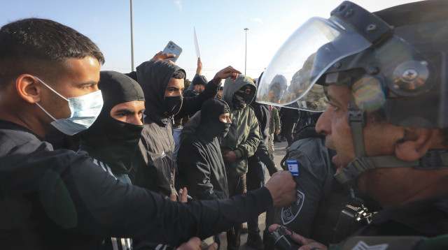 עימותים בנגב בין כוחות הביטחון לבין צעירים בדואים (צילום: ג'מאל עוואד, פלאש 90)