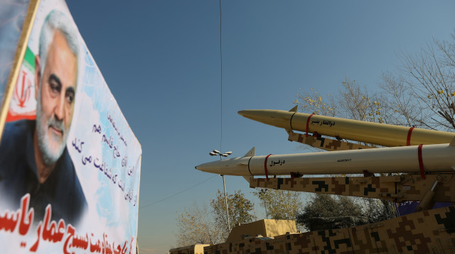 תערוכת טילים באיראן (צילום: WANA (West Asia News Agency) via REUTERS)