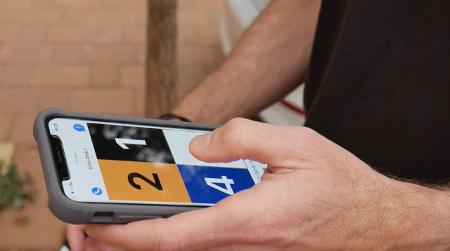 האפליקציה צילום טל שובל (צילום: טל שובל)