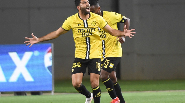 הוסיף המון ברק לנתניה במחצית השנייה. חן עזרא (צילום: ברני ארדוב)