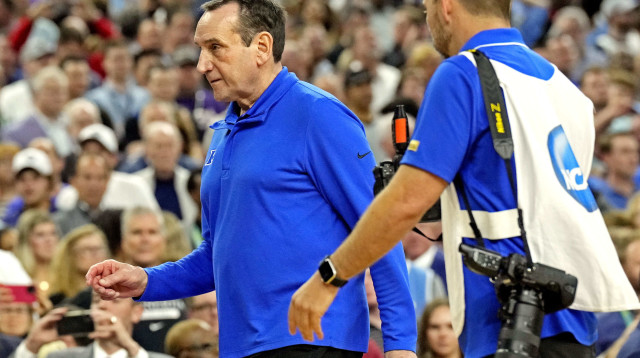 מאמן מכללת דיוק מייק ששבסקי (צילום: רויטרס)