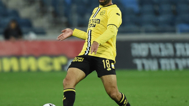 חן עזרא, שחקן מכבי נתניה (צילום: ברני ארדוב)