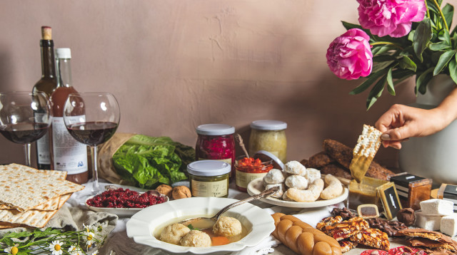 פסח בשוק הנמל (צילום: שני בריל)