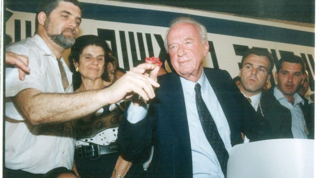 יצחק רבין בבחירות 1992 (צילום: ראובן קסטרו)