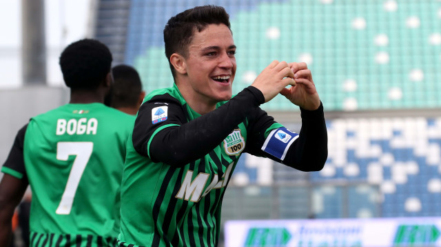 רגע הפריצה. ג'אקומו רספאדורי, עם סרט הקפטן, חוגג את השער מול רומא (צילום: GettyImages, MB Media)