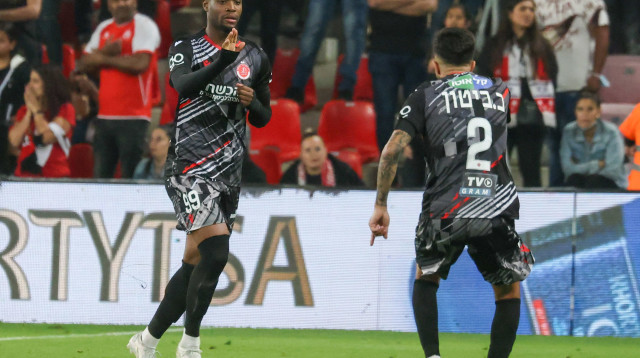 אנז' פרדי פלומן שחקן הפועל תל אביב (צילום: דני מרון)