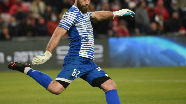 דני עמוס שוער מכבי נתניה (צילום: ברני ארדוב)