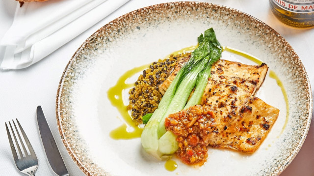 פילה ברמונדי למנה ראשונה של השף גדי אולשנסקי (צילום: סומאק, וילה גליליי)