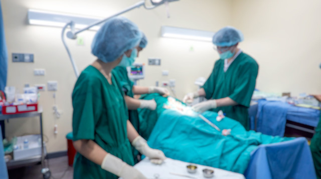 ניתוח לב פתוח, אילוסטרציה (צילום: אינג'אימג')